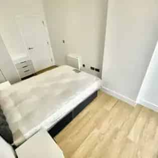 3 Bed 2 Bath Apartment Birmingham Timber Yard Allocated Parking