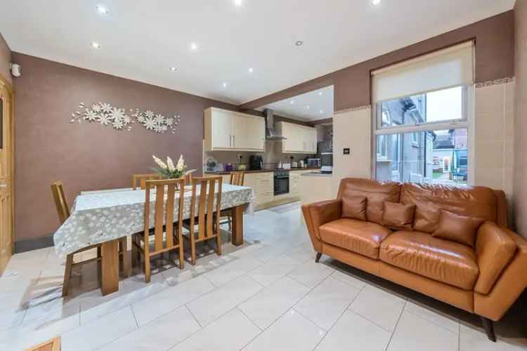 Three Bedroom Extended Semi Detached Home Near Schools and Station
