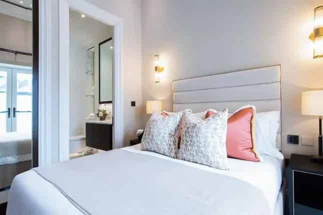 Luxury 2-Bedroom Apartment with Terrace Kensington