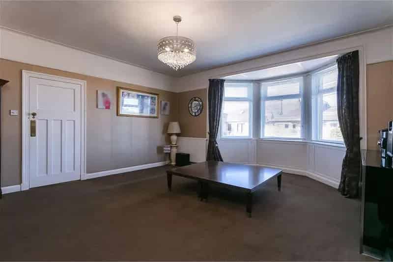 7 Bed Bungalow Detached with 3 Reception Rooms