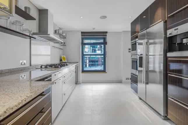 Luxury Four-Bedroom Duplex Apartment in Knightsbridge Trevor Square