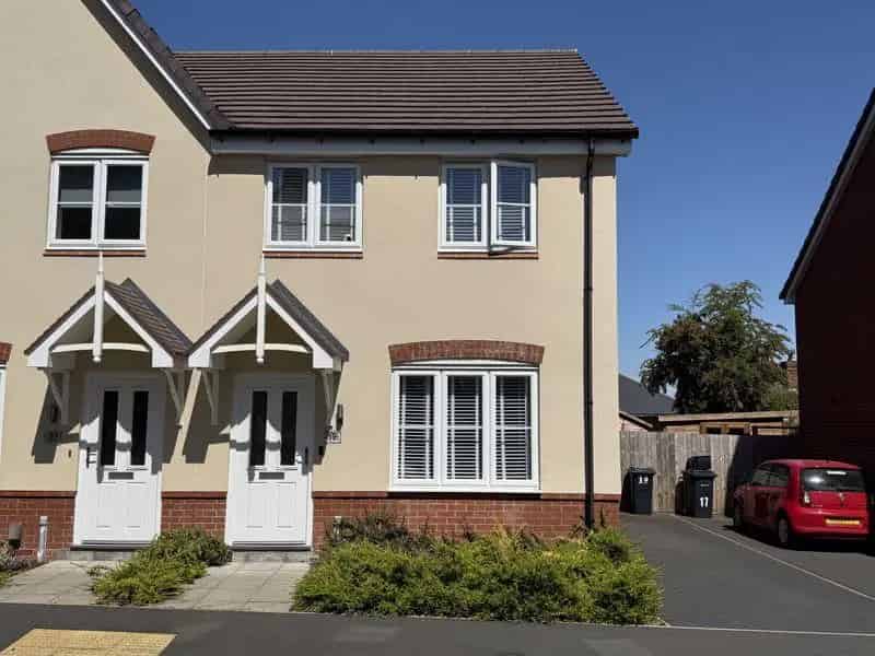 3 Bedroom Semi Detached House For Sale