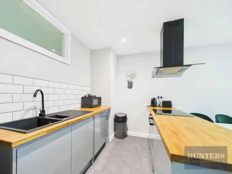 2 Bedroom Flat To Let Near Gloucester Quays