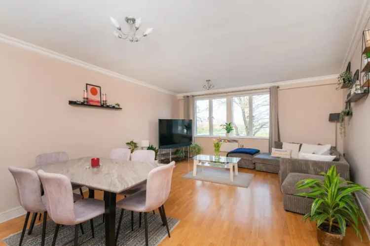 3 Bedroom Flat for Sale