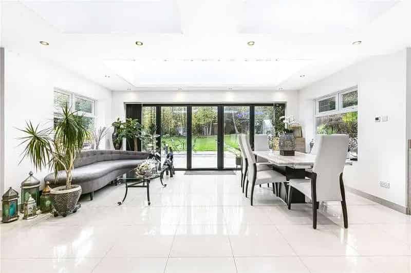6 7 Bedroom Detached House Brookmans Park