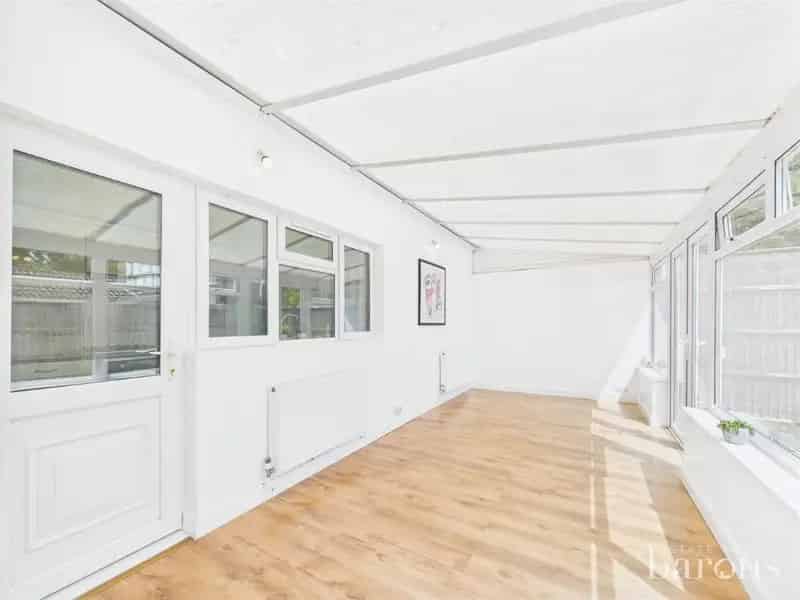 2 Bed House for Sale Near Basingstoke