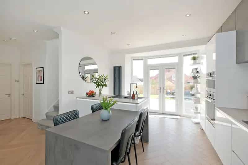3 Bed Detached House West End Aberdeen