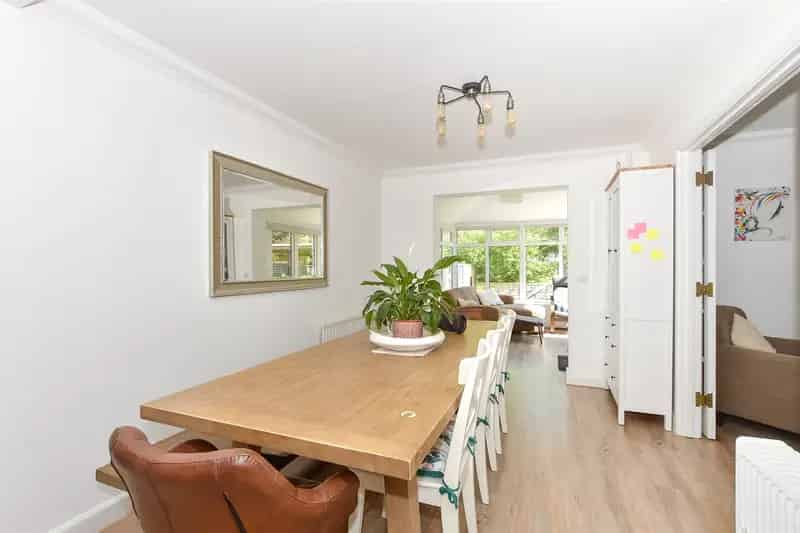 5 Bedroom Detached House For Sale Horley
