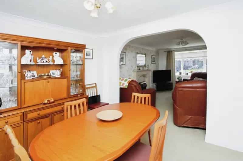 4 Bedroom Detached House Near Cwmbran