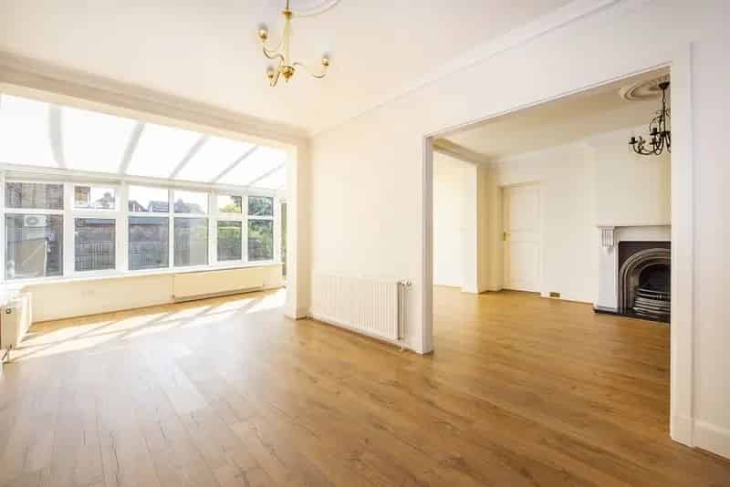 4 Bedroom Detached House To Rent Near Twickenham Station