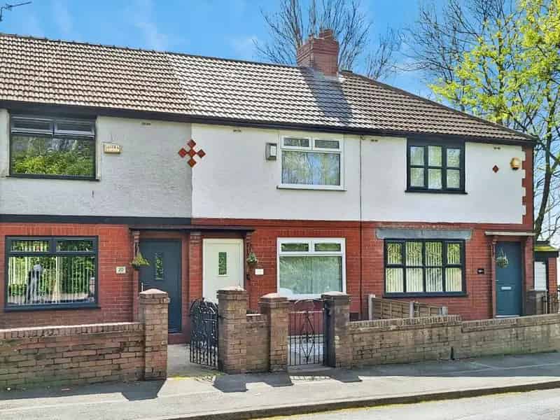 2 Bedroom Mid Terrace House for Sale Hyde Greater Manchester