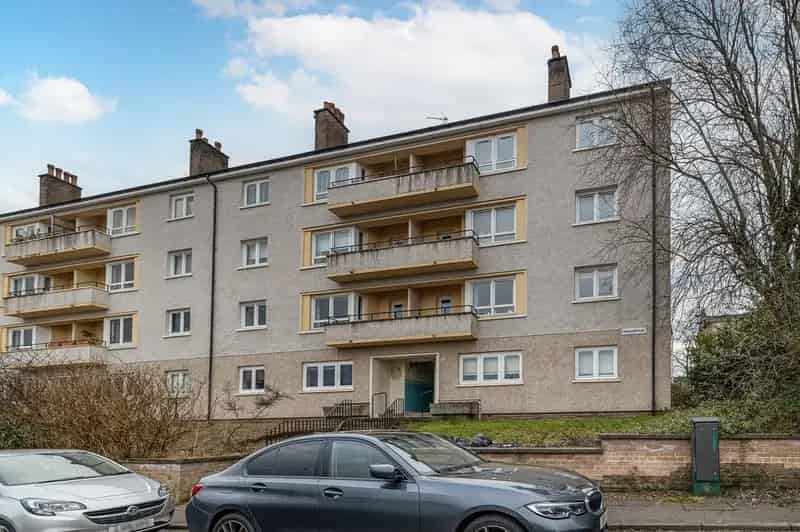 2 Bedroom Apartment for Sale in Thornwood