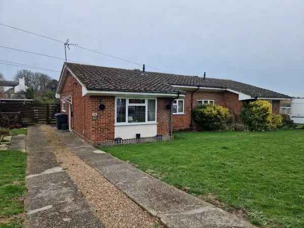 Bungalow For Rent in Dover, England