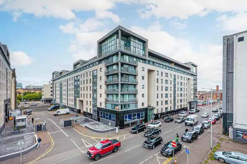 3 Bedroom Flat for Sale in Glasgow Tradeston