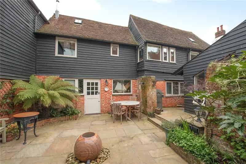 4 Bedroom Detached House Canterbury Near Station City Centre