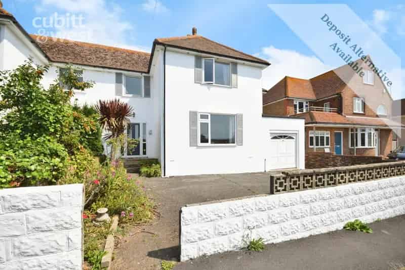 4 Bedroom Semi Detached House To Rent
