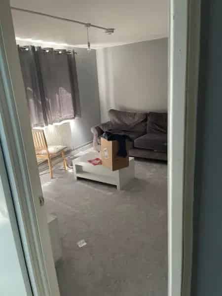 One Bedroom Flat - Waltham Abbey to Leicester City Centre