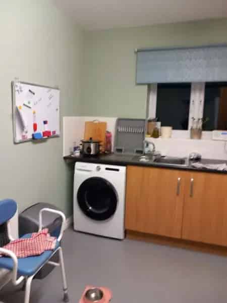 Two Bedroom Bungalow Near Boston - Pet Friendly