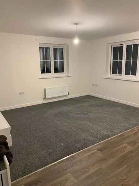 Flat For Rent in Waverley, England