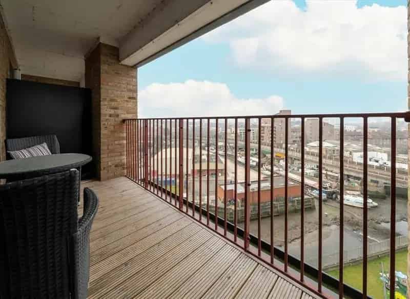 2 Bed 2 Bath Modern Apartment Greenwich  City Views