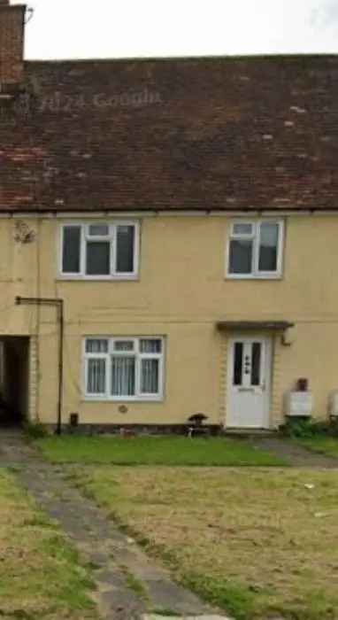2 Bed House in Woodchurch - No Deposit