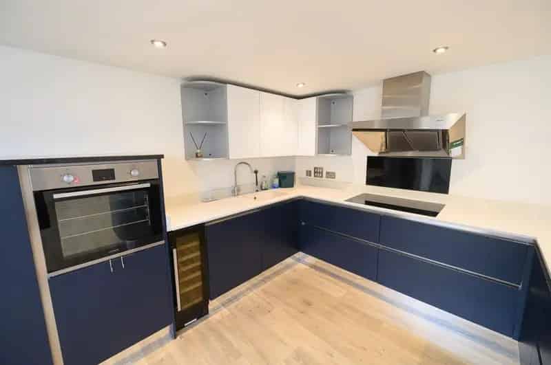 2 bedroom Flat
 For Sale