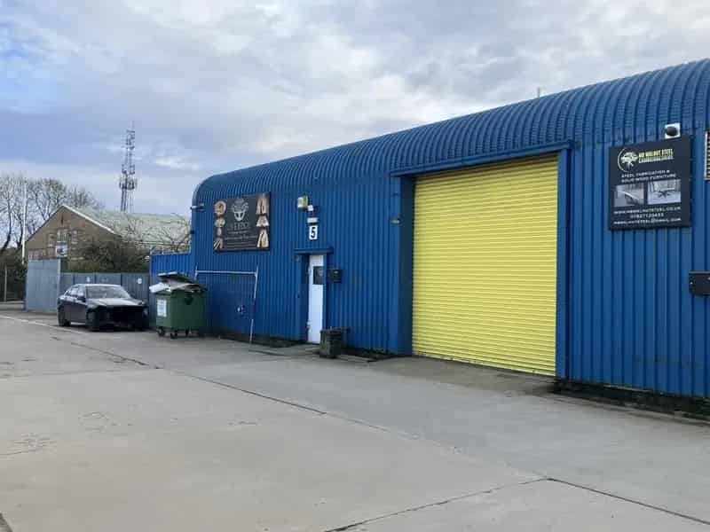 Industrial Warehouse with Offices - Secure Gated Site