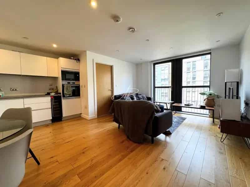 2 Bedroom Apartment High Specification En-Suite New Build