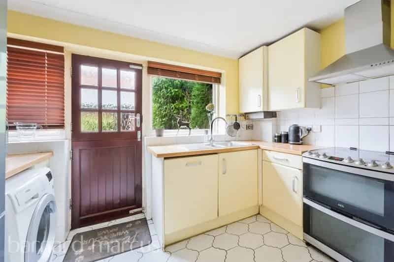 4 Bed Family Home Near Epsom Town Centre