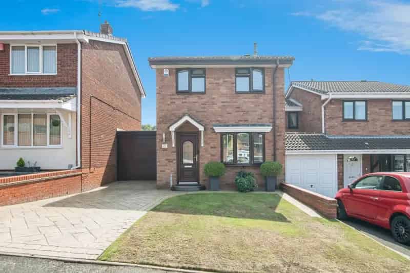 3 bedroom House
 For Sale