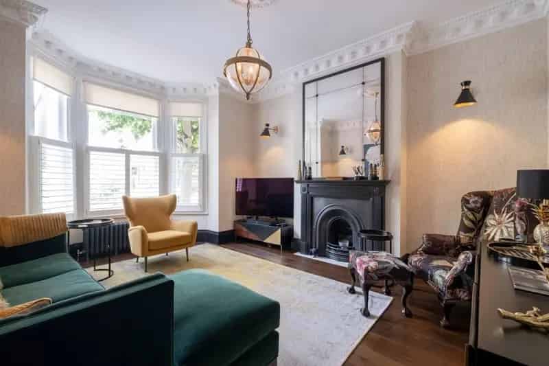 3 Bedroom Apartment with Japanese Garden and Terrace