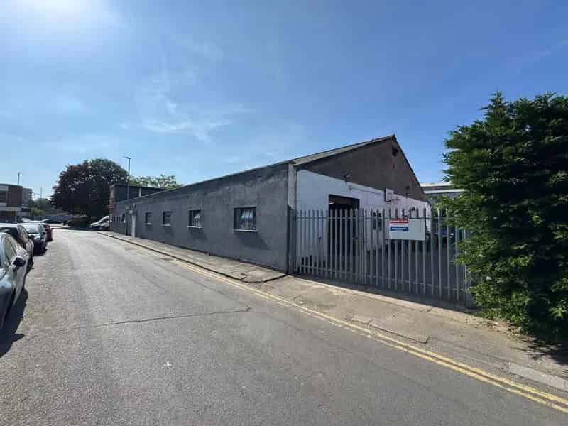 Industrial Unit To Let St Philips Bristol 7492 sq ft