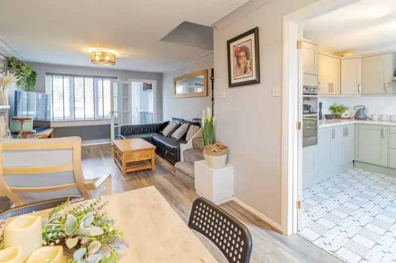 Three Bedroom Detached House Green Park Development Newport Pagnell