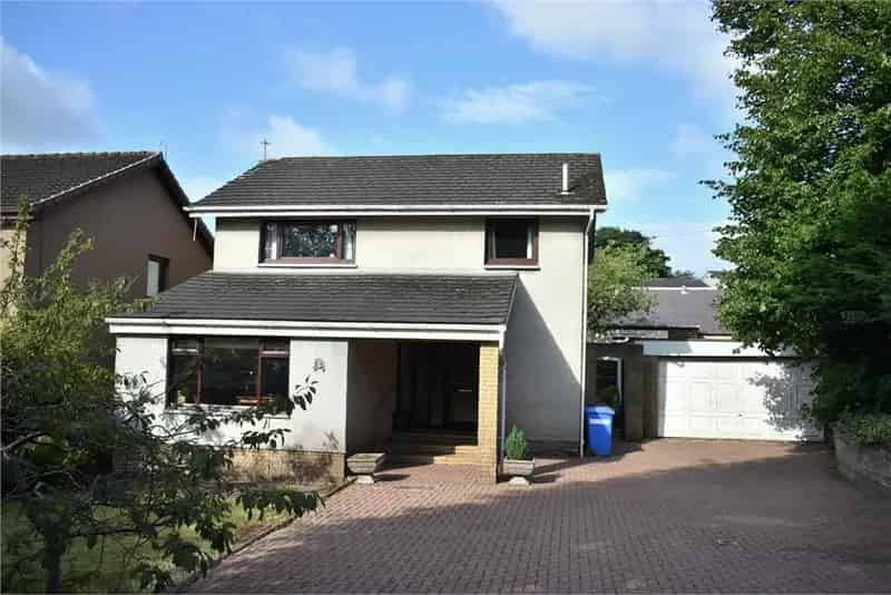 Spacious Detached Villa Family Home Near Uphall Station