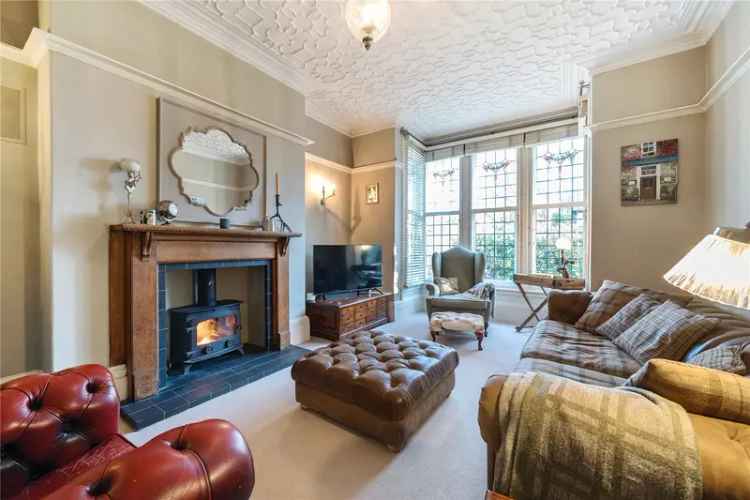 House For Sale in Leeds, England