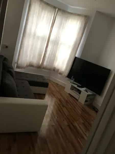 One Bedroom Ground Floor Apartment with Large Kitchen