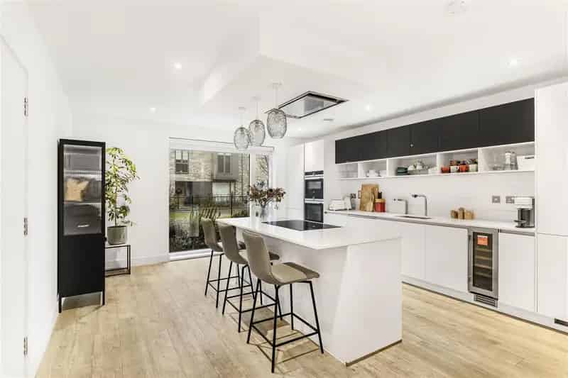 5 Bedroom Townhouse Near Addenbrooke's Hospital