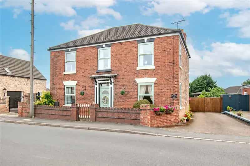 Detached House for sale with 4 bedrooms, High Street Haxey