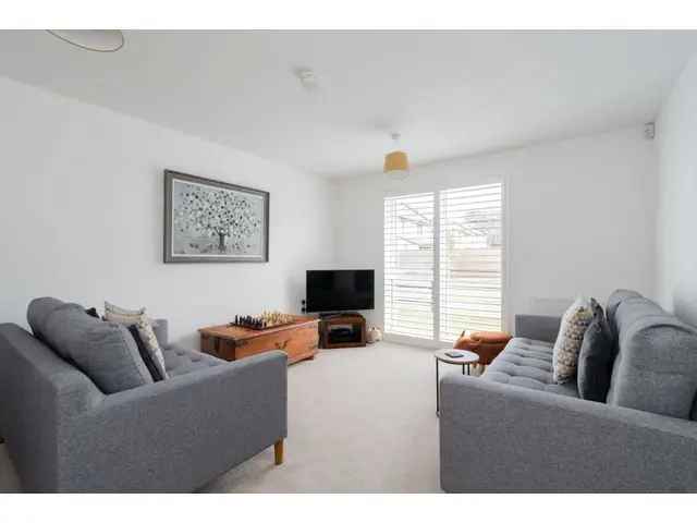 4 Bedroom Detached House for Sale in Cammo Meadows