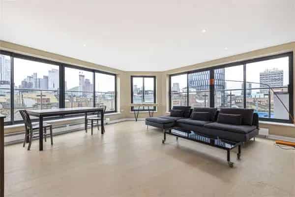 Two Bedroom Apartment with City Views London N1