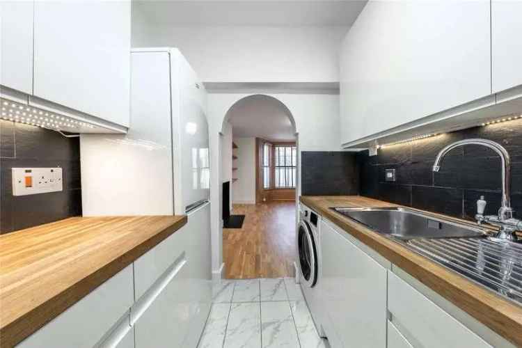 2 bed flat for sale