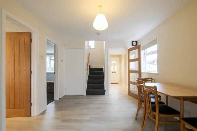 3 Bedroom Semi-Detached House to Rent