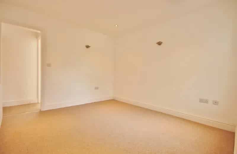 1 Bedroom Flat For Sale Refurbished Garden Flat Newmarket Road Cambridge