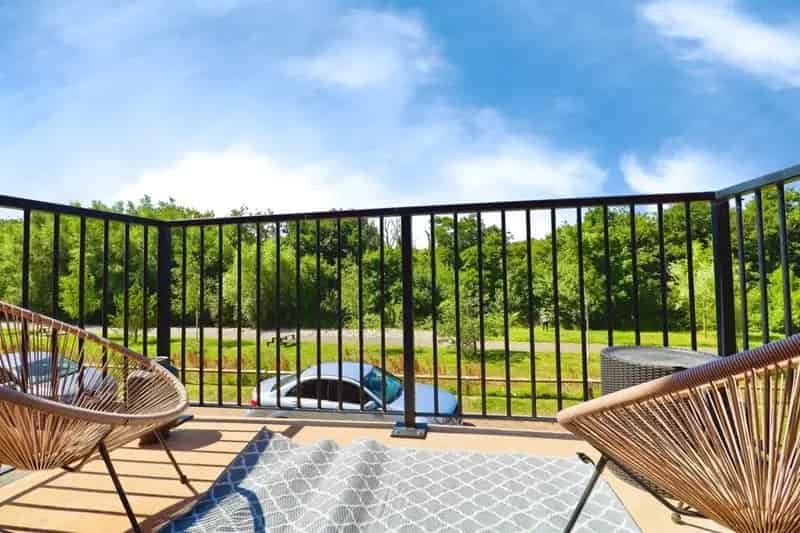 Spacious Townhouse in Canton with Garage and Leafy Outlook