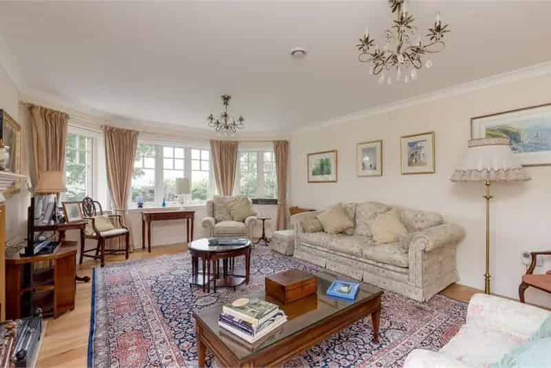 5 Bedroom Detached House Balerno Stunning Views Large Garden