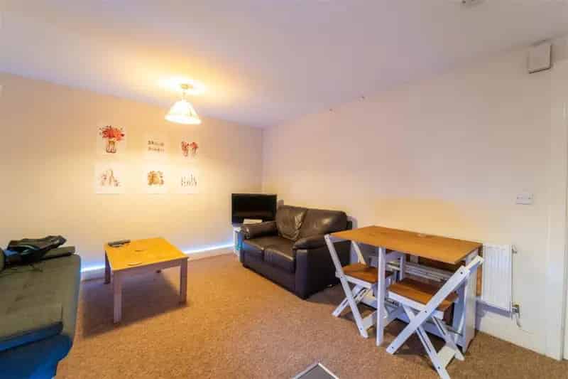 1 Bedroom Student Flat Bills Included July 2025