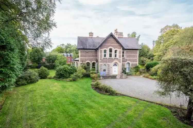 6 Bedroom Detached House For Sale
