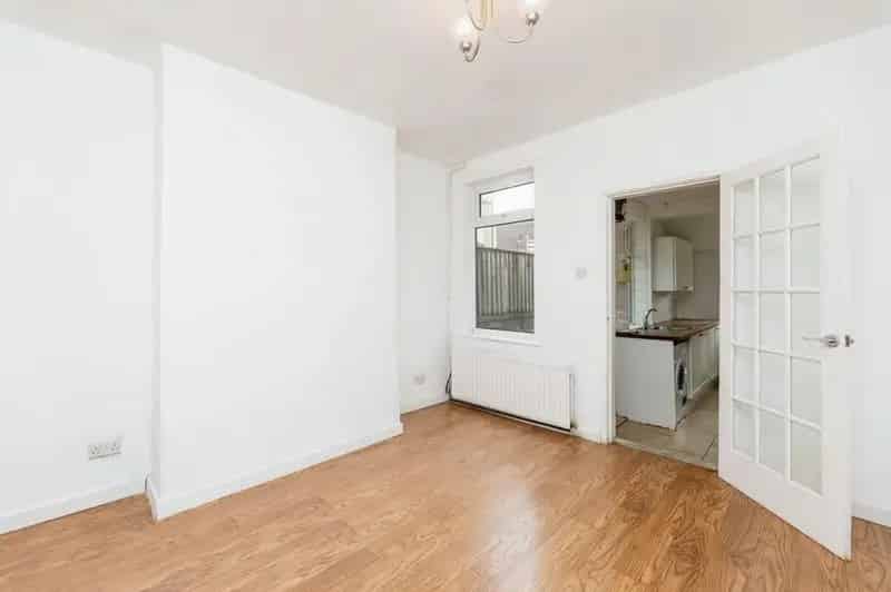 2 Bedroom Mid Terrace House For Sale South Kirkby WF9