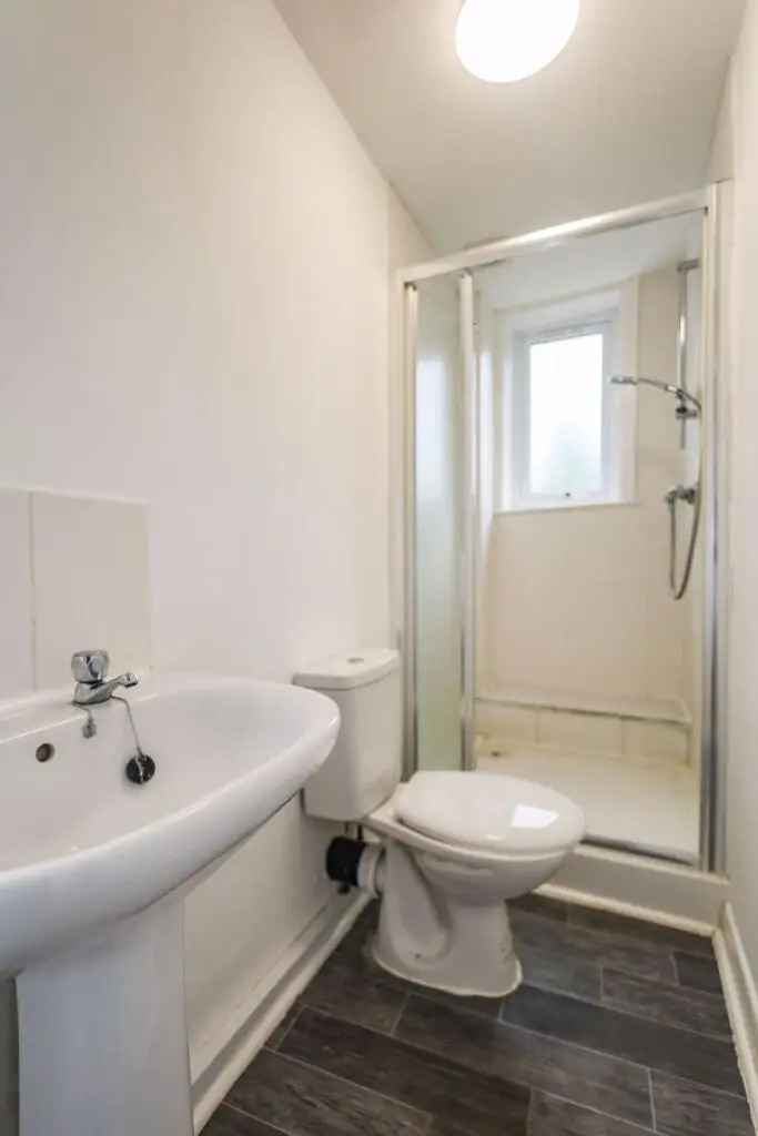 2 Bedroom Flat Talbot Park Winton High Street Period Conversion