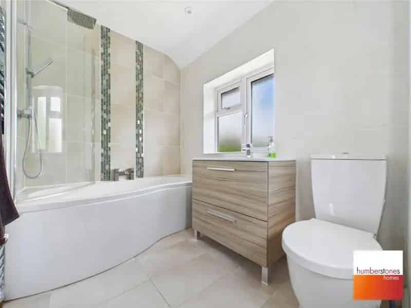 2 bedroom semi-detached house